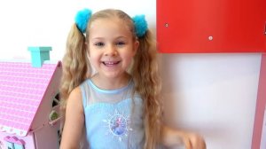 Диана и Рома Песня для детей Три маленьких котенка в исполнении Дианы