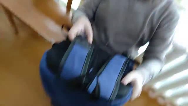 что можно найти в рюкзаке у школьника смотреть онлайн