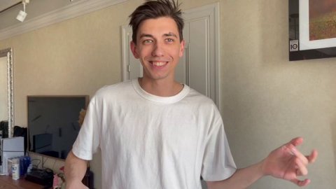 Иван Новиков, 24 года