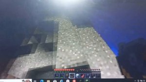 выживаю в майнкрафт часть 1