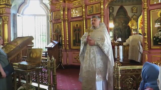 "...Аз есмь с ва́ми и никто́же на вы"