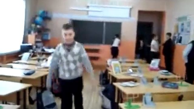 Бешеная школа!