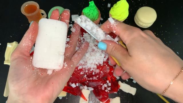 ASMR.We cut soap of different shapes.Fizzy balls.Relaxing soap crushing🔪Режем мыло разной формы.4К