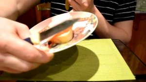 Прием пищи человека и зомби. Разница