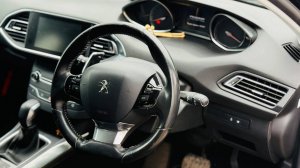 PSA по Японски. Руль из Бардачка. Праворульный Peugeot 308.