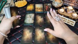 Онлайн гадание СЛЕДИТ ЛИ ОН ЗА ВАМИ? Карина Таро @karina_taro