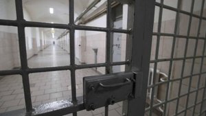 Жителя ДНР осудили на 13 лет за госизмену