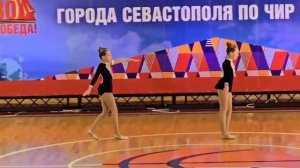 чир джас двойка,Ильченко Милана и Ильченко Алёна.9 лет