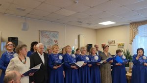 Песня "Снегопад"  исполняет Тамара Сергеевна