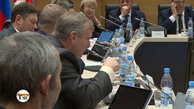 В Волгоградской облдуме предложили арендовать спортзал для «слуг народа» за счет бюджета смотреть онлайн