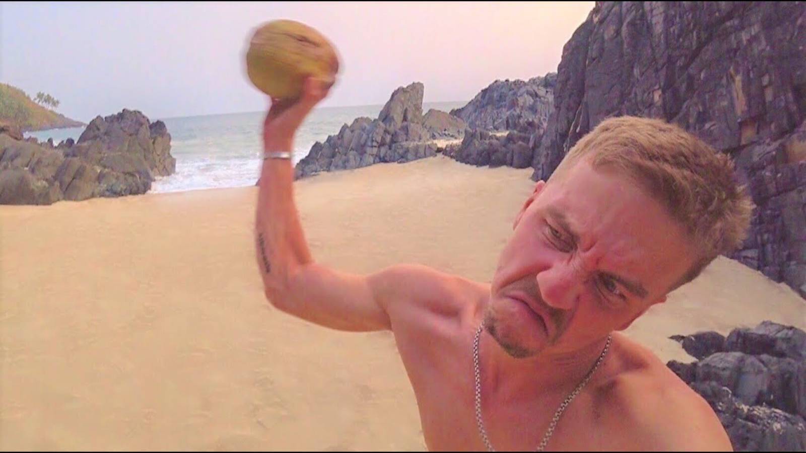 #1 ВЫЖИВАНИЕ НА ЗАБРОШЕННОМ ПЛЯЖЕ смотреть онлайн