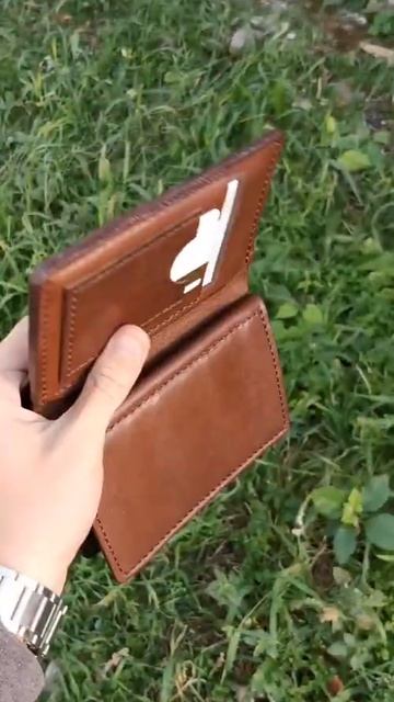 FRANK 7. Портмоне для документов и денег из натуральной кожи. Ручной шов. Обложка с отделами. смотреть онлайн