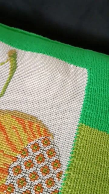 Вязанная подушка с вышивкой #рукоделие #вязание #веснавдуше #вышивка #весна #вязаниеназаказ смотреть онлайн