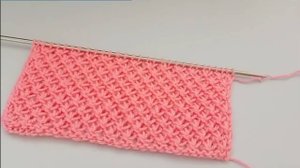 Очень симпатичный ажурный узор спицами. 2 петли и 4 ряда.