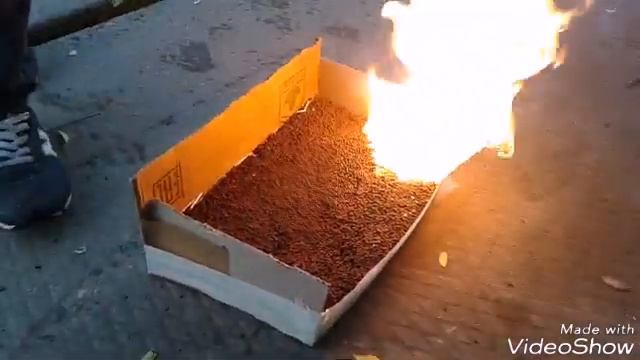 Поджигаем 17000 спичек. смотреть онлайн