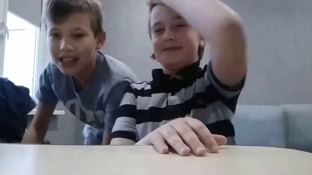 Камень ножницы бумага с Mr Креком смотреть онлайн