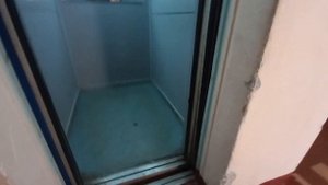 Сломанный  Лифт OTIS MCS-300 В 14этажном доме