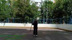 Разминка с деревянным шестом 160 см на спортплощадке (2)