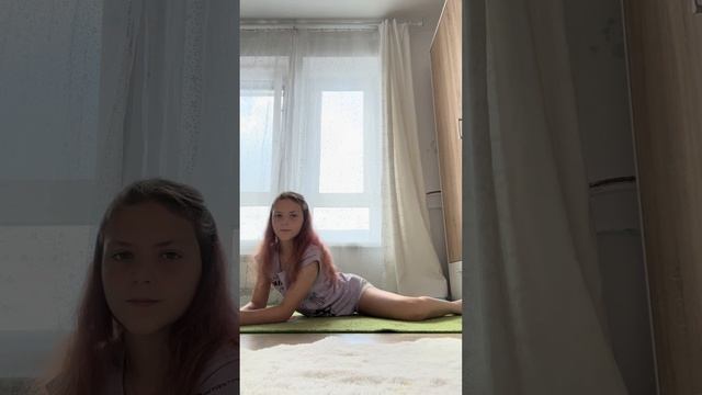 Как сесть на поперечный шпагат??