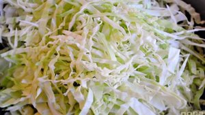 Капустный салат с яблоком