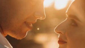 До глубины души...  "ДВА АБСОЛЮТНО РАЗНЫХ ЧЕЛОВЕКА..." Ст?