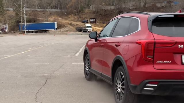 Точно не перевернется? Haval Jolion на "лосином" тесте и не т? смотреть онлайн