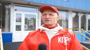 Три тома лидера партии Зюганова - тематический подарок и вклад для прогрессивной публики