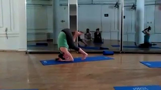 Стойка на голове - техника смотреть онлайн