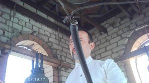 Колокольный звон к началу Божественной Литургии: трезвон  - Поздравляю с Вознесением Господним!
