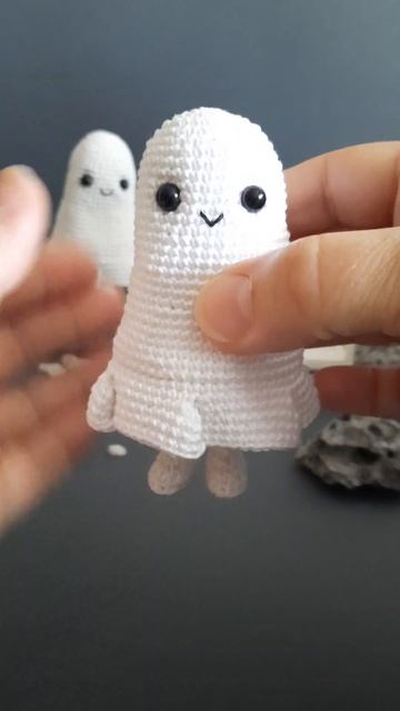 Cute Ghost crochet pattern. Little ghost with hiding legs tutorial - Майстер-клас з в'язання привид смотреть онлайн