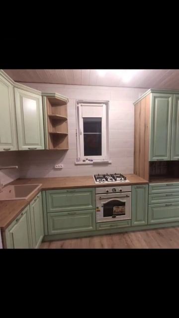 Кухня из массива ясеня. #дизайн #кухня #мебель #kitchen смотреть онлайн