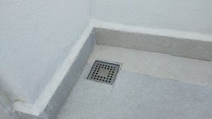 Как выполнить отвод воды на балконе, трап на балконе и?