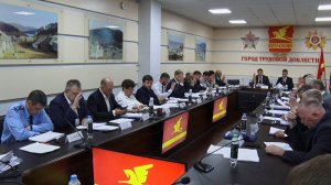 Новая структура администрации округа и отчеты об исполнении бюджетов