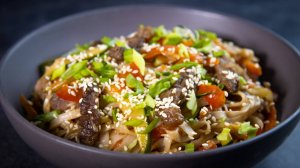 Wok в домашних условиях за 20 минут! Лапша удон с говядиной и овощами.