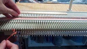 Аккуратный набор петель косичкой на LK150.