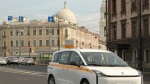 На контроле: в Петербурге ужесточат требования к таксистам и курьерам