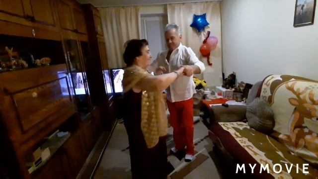 Винченцо с Мамой - вальс с Наступающим новым годом   дорогие мои подписчики