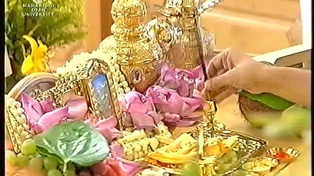 Гуру Пуджа в исполнении Махариши Махеш Йоги смотреть онлайн