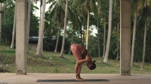 ЙОГА С АКЦЕНТОМ НА ТБС С ЭЛЕМЕНТАМИ СРЕДНЕГО УРОВНЯ. 30