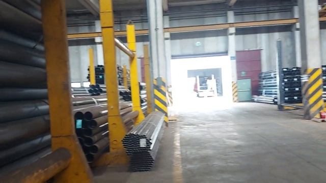 Как делают сварные шовные трубы.