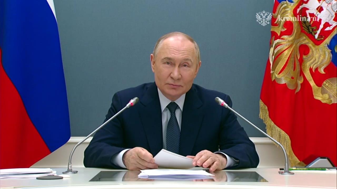 Путин заявил, что подлинные семейные ценности для России непреложны