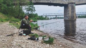 Пришел половить вечерком на зорьке Леща .Фидер на реке.