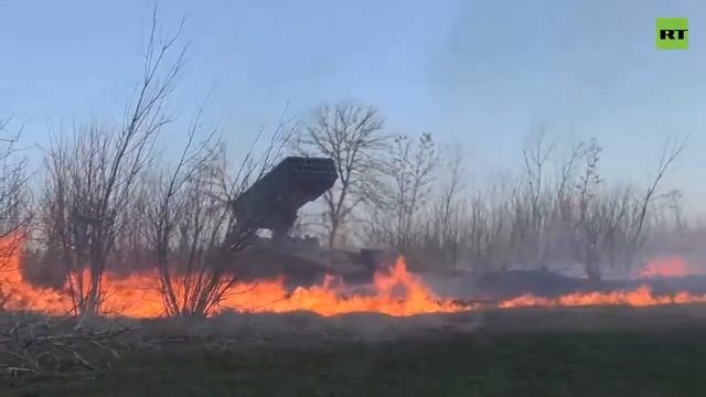 Солнцепек работает по бандеровским позициям под Мариуполем смотреть онлайн