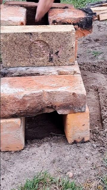 Уличная печь из десяти кирпичей для выживания без це? смотреть онлайн