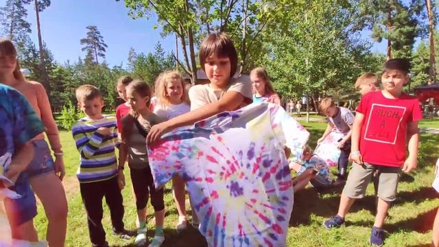 Tie-Dye майки своими руками. Английский летний лагерь 2021 смотреть онлайн