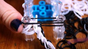 Браслеты из резинок. Браслет из резинок ДРУЖБА на станке