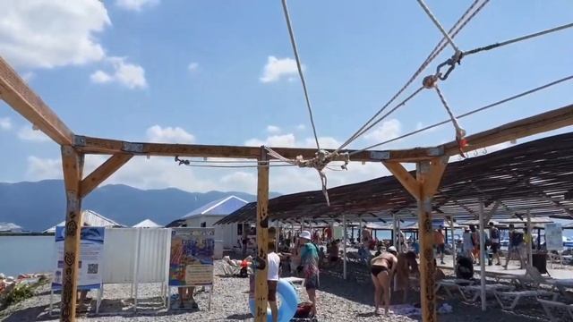 Во, курортница и жарится и купается и вяжет смотреть онлайн