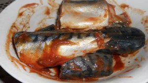 Скумбрия, запеченная в томате