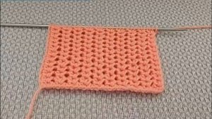 Лёгкий ажурный узор спицами. 3 петли и 2 ряда.