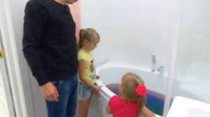 Маргарита ИСПОРТИЛА ВАННУЮ Лера и Активные игры для д?